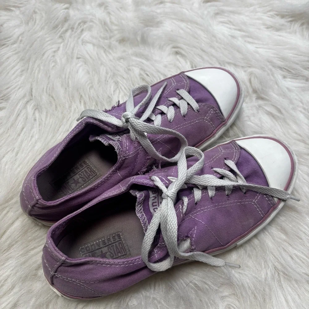 Converse “One-Star” Low Top Purple Sneakers size 8.5 Women’s